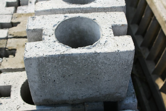 uchwyt_betonowy_do-siatki